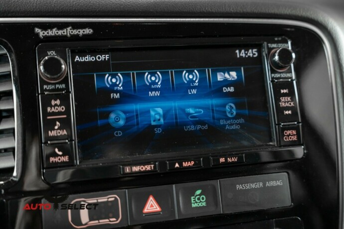 mitsubishi-outlander-elektrisitetbensin-2017-big-44