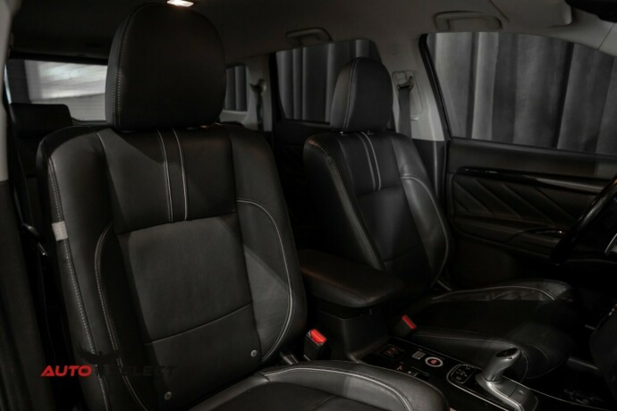 mitsubishi-outlander-elektrisitetbensin-2017-big-16