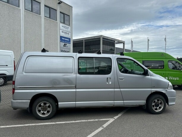 toyota-hiace-diesel-2007-big-0