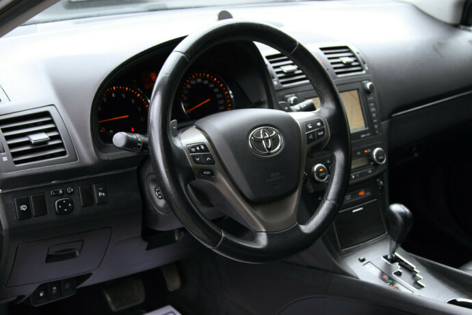 toyota-avensis-bensin-2009-big-18