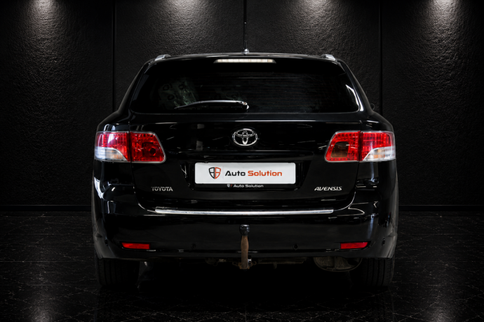 toyota-avensis-bensin-2009-big-3