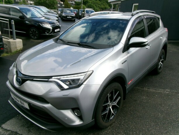 toyota-rav4-elektrisitetbensin-2017-big-1