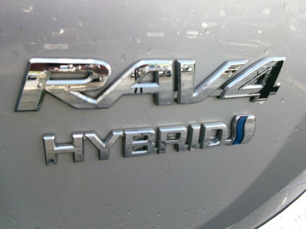 toyota-rav4-elektrisitetbensin-2017-big-6