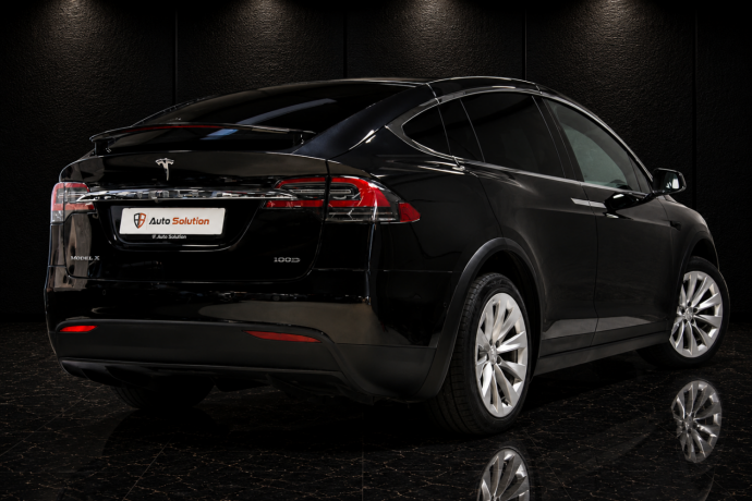 tesla-model-x-elektrisitet-2017-big-1