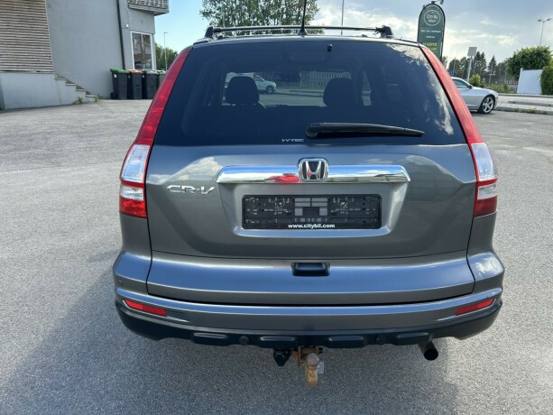 honda-cr-v-bensin-2011-big-5