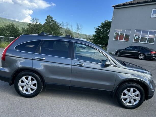 honda-cr-v-bensin-2011-big-7