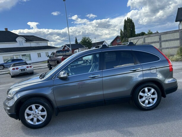 honda-cr-v-bensin-2011-big-3
