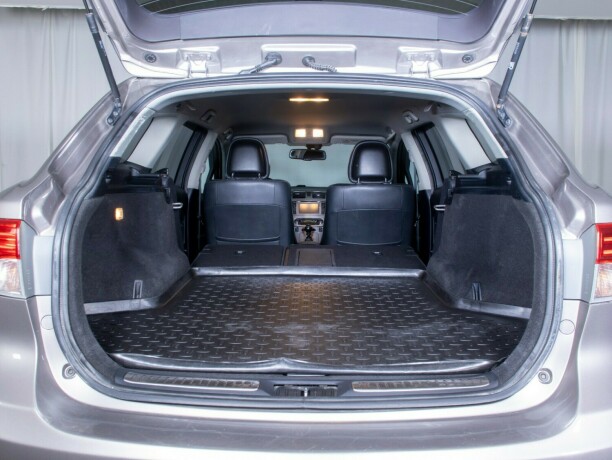 toyota-avensis-bensin-2014-big-12