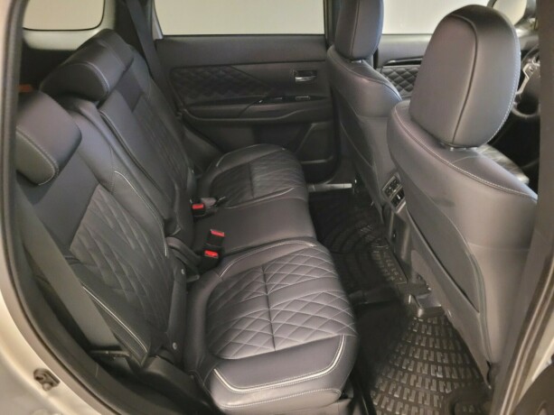 mitsubishi-outlander-elektrisitetbensin-2020-big-19