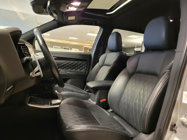 mitsubishi-outlander-elektrisitetbensin-2020-big-23