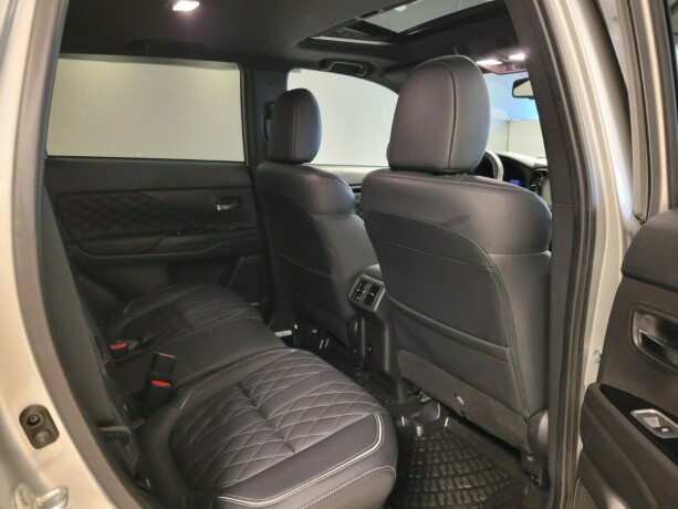 mitsubishi-outlander-elektrisitetbensin-2020-big-17