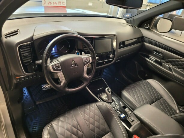 mitsubishi-outlander-elektrisitetbensin-2020-big-25