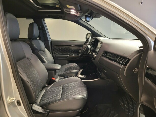 mitsubishi-outlander-elektrisitetbensin-2020-big-11