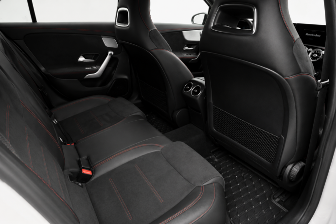 mercedes-benz-cla180-bensin-2020-big-13