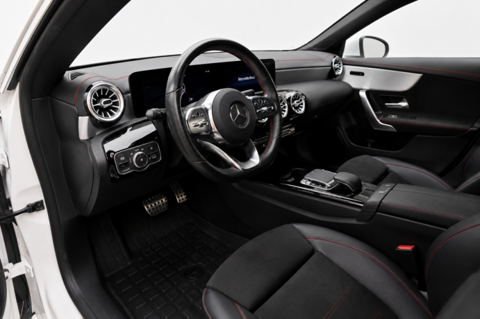 mercedes-benz-cla180-bensin-2020-big-11