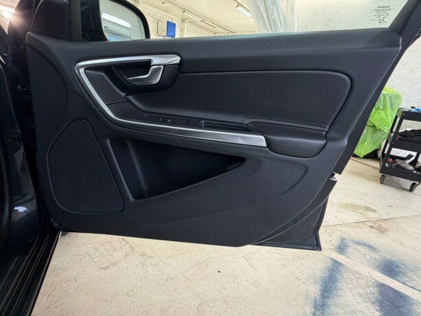 volvo-v60-diesel-2013-big-17