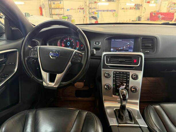 volvo-v60-diesel-2013-big-20