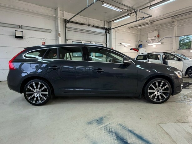 volvo-v60-diesel-2013-big-6