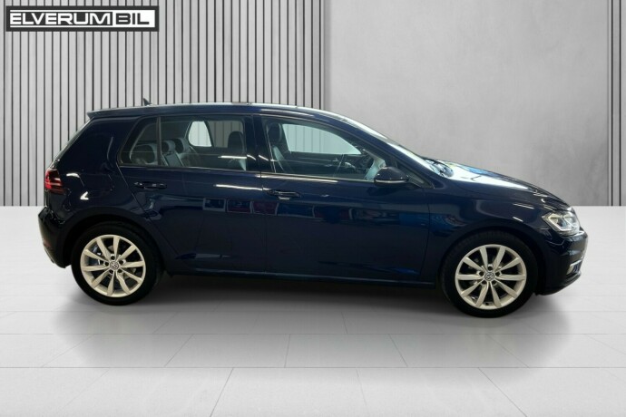 volkswagen-golf-bensin-2019-big-1