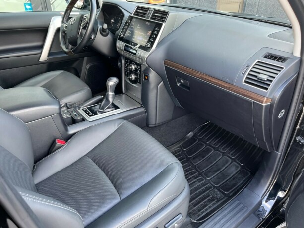 toyota-land-cruiser-diesel-2024-big-18