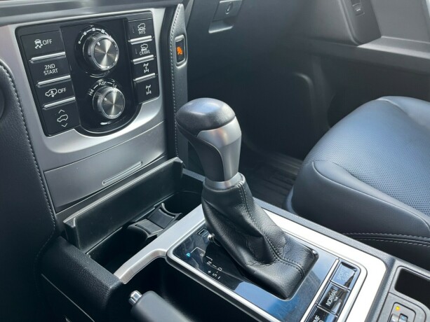 toyota-land-cruiser-diesel-2024-big-16