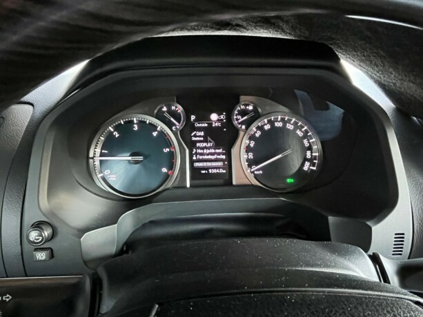 toyota-land-cruiser-diesel-2024-big-11