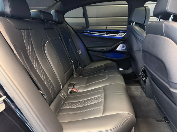 bmw-m550i-bensin-2017-big-20