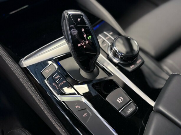 bmw-m550i-bensin-2017-big-23