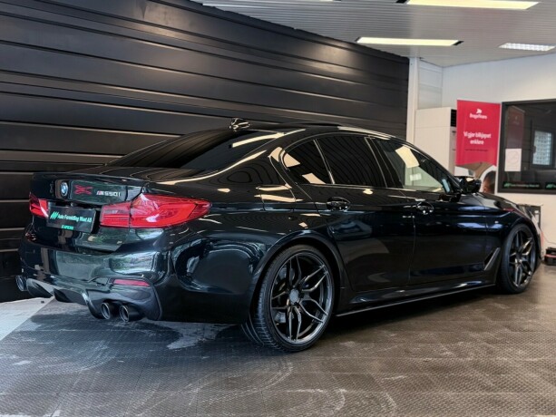 bmw-m550i-bensin-2017-big-8