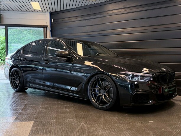 bmw-m550i-bensin-2017-big-9