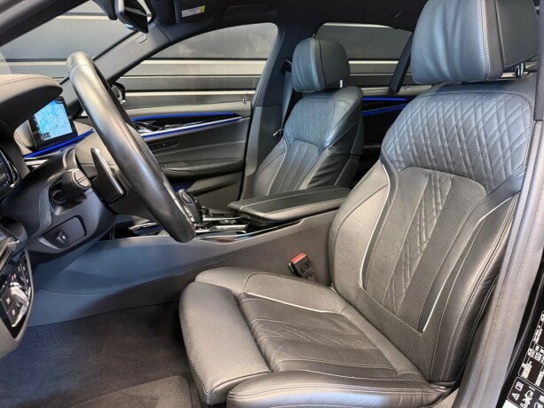 bmw-m550i-bensin-2017-big-12