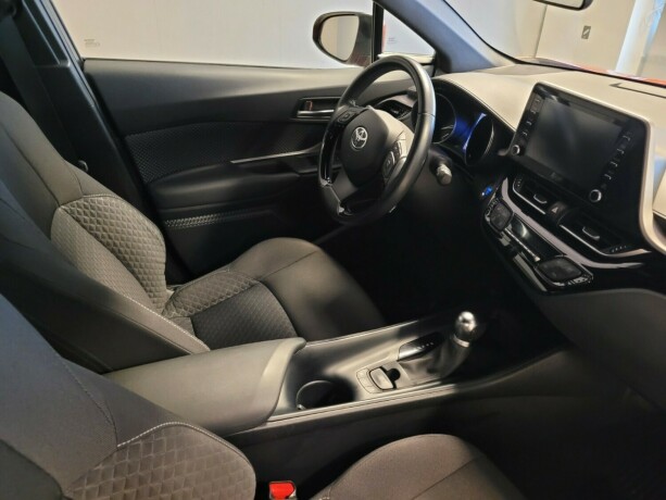 toyota-c-hr-elektrisitetbensin-2021-big-14