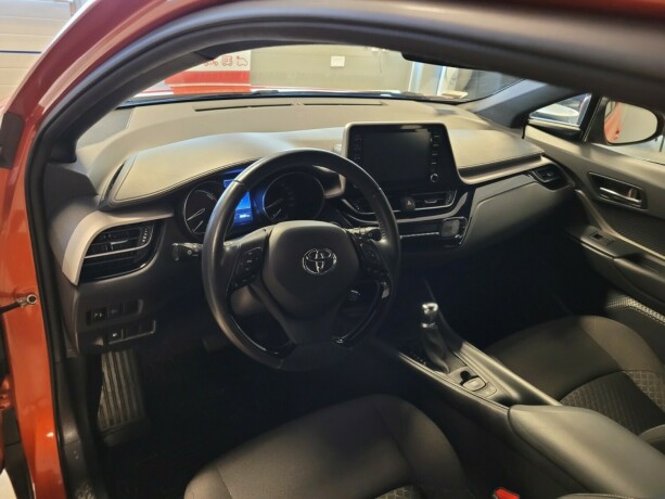 toyota-c-hr-elektrisitetbensin-2021-big-18