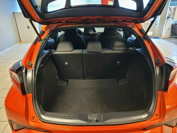 toyota-c-hr-elektrisitetbensin-2021-big-16