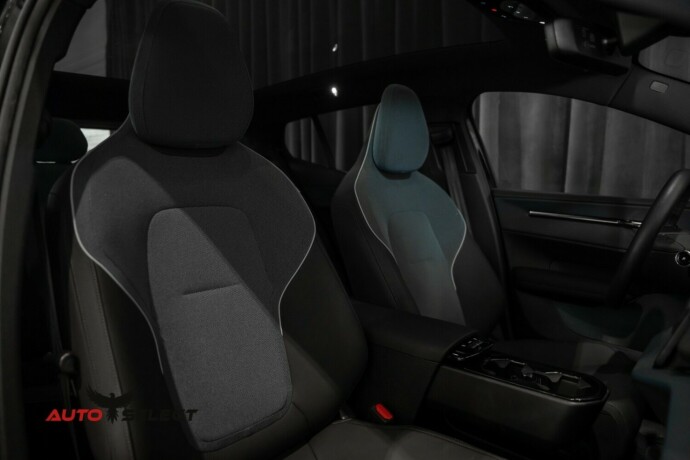 volvo-ex30-elektrisitet-2025-big-27