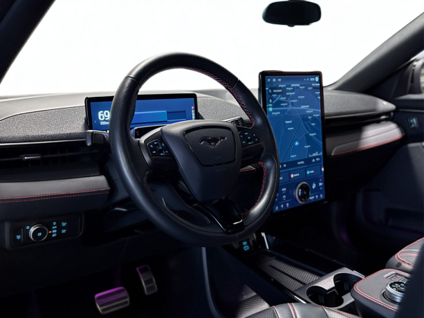 ford-mustang-mach-e-elektrisitet-2021-big-18