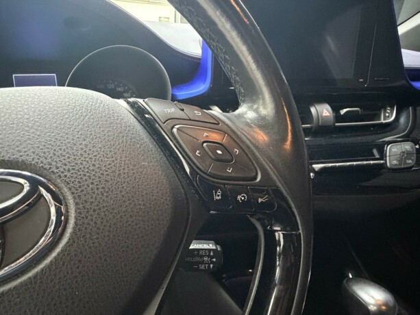 toyota-c-hr-elektrisitetbensin-2017-big-24