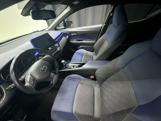 toyota-c-hr-elektrisitetbensin-2017-big-30