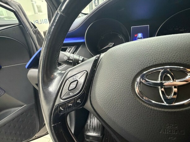 toyota-c-hr-elektrisitetbensin-2017-big-28