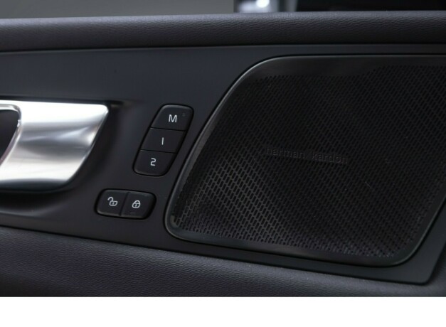 volvo-xc-60-elektrisitetbensin-2021-big-20