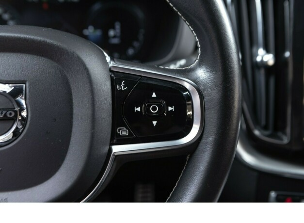 volvo-xc-60-elektrisitetbensin-2021-big-12