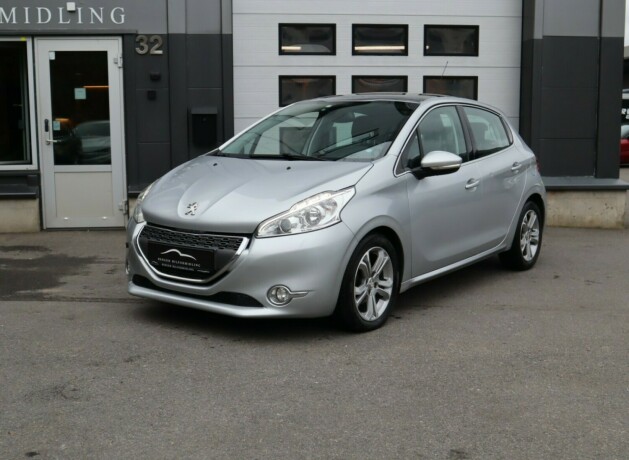 peugeot-208-diesel-2012-big-0