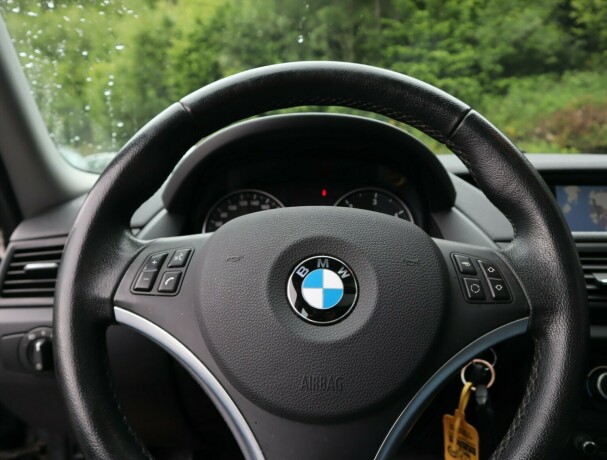 bmw-x1-diesel-2010-big-10