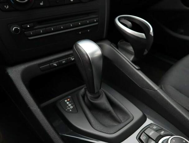 bmw-x1-diesel-2010-big-9