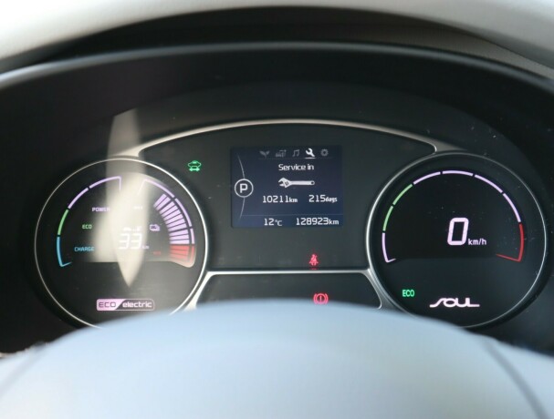 kia-soul-elektrisitet-2016-big-13