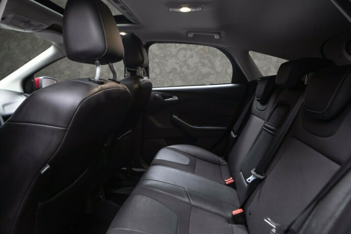 ford-focus-diesel-2011-big-21