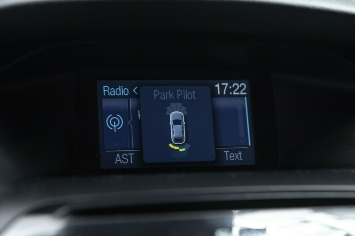 ford-focus-diesel-2011-big-13