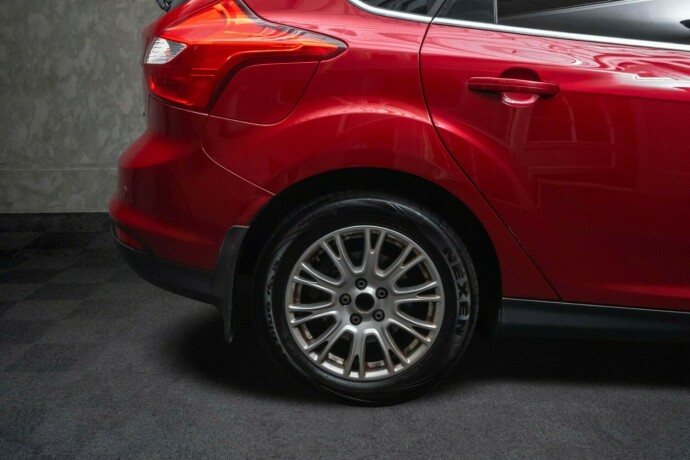 ford-focus-diesel-2011-big-7