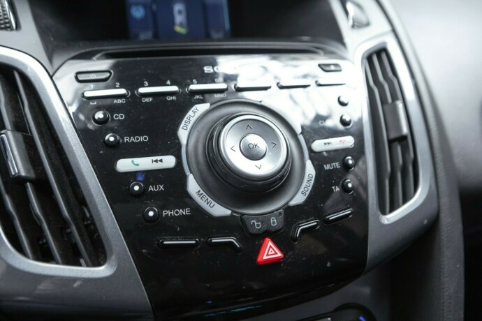 ford-focus-diesel-2011-big-14