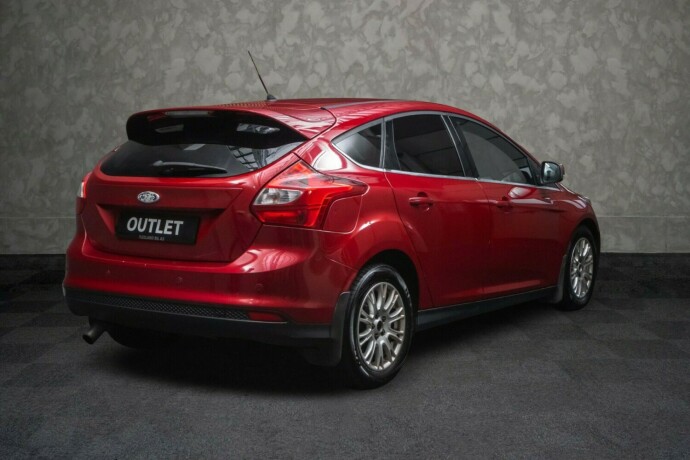 ford-focus-diesel-2011-big-5